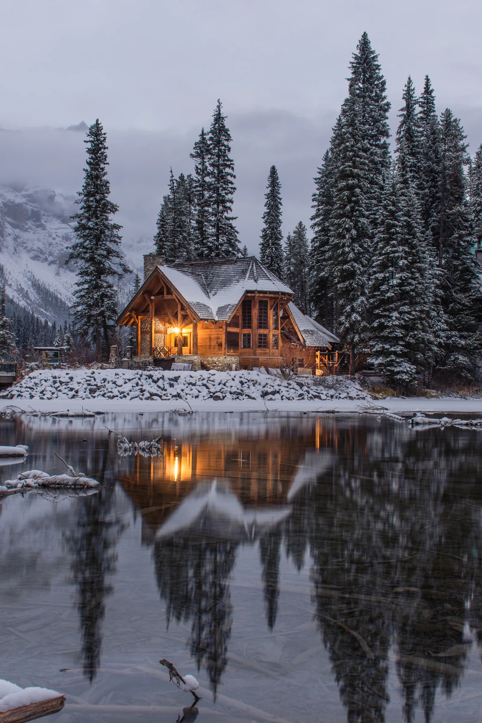 Alpine chalet website preview